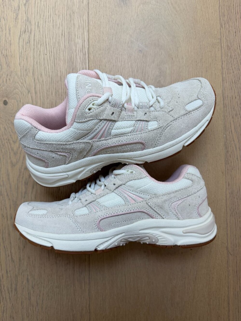 Vionic 23Walk Sneaker